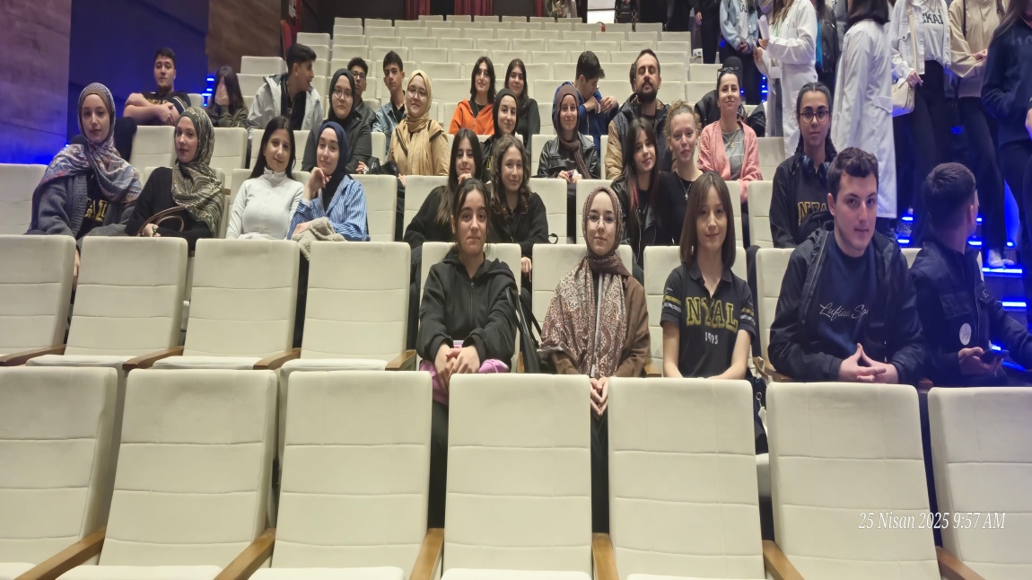 Geleceğin Bilim İnsanları DNA Günü'nde Buluştu